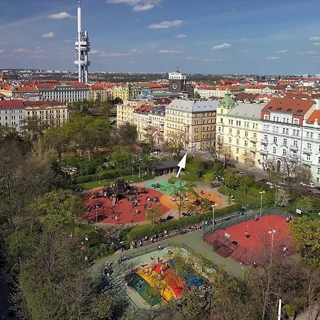 Jiriho Z Podebrad 아파트