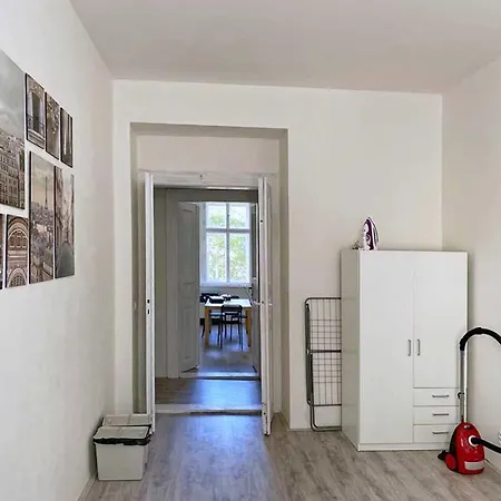 Jiriho Z Podebrad Apartment