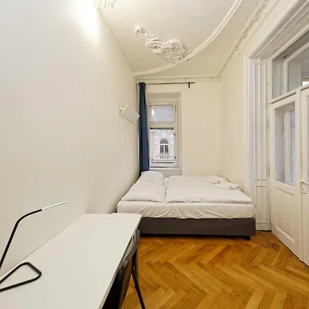 Jiriho Z Podebrad Apartman