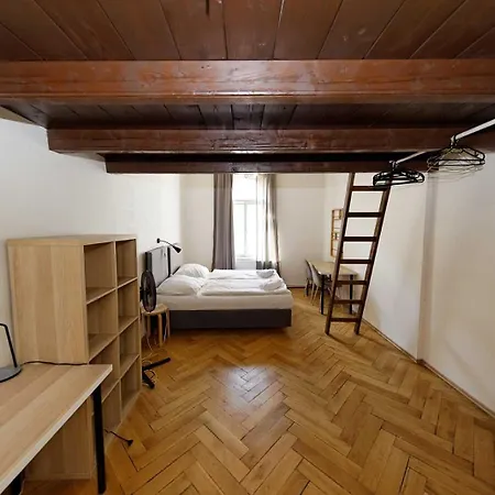 Jiriho Z Podebrad Apartman *
